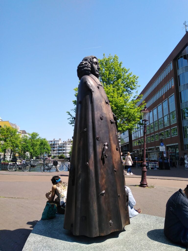 Monumento a Spinoza (Zwanenburgwal)